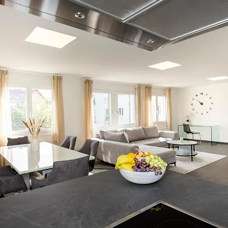 Zentral Gelegene Luxuswohnung Apartment *